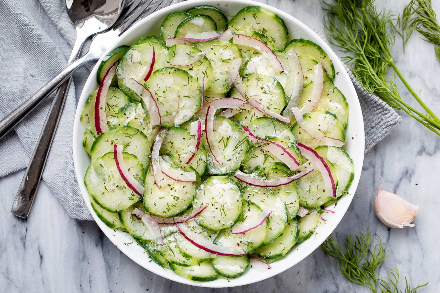 Delicious Cucumber Salad With Red Onion And Dill – Perfect For Foodies