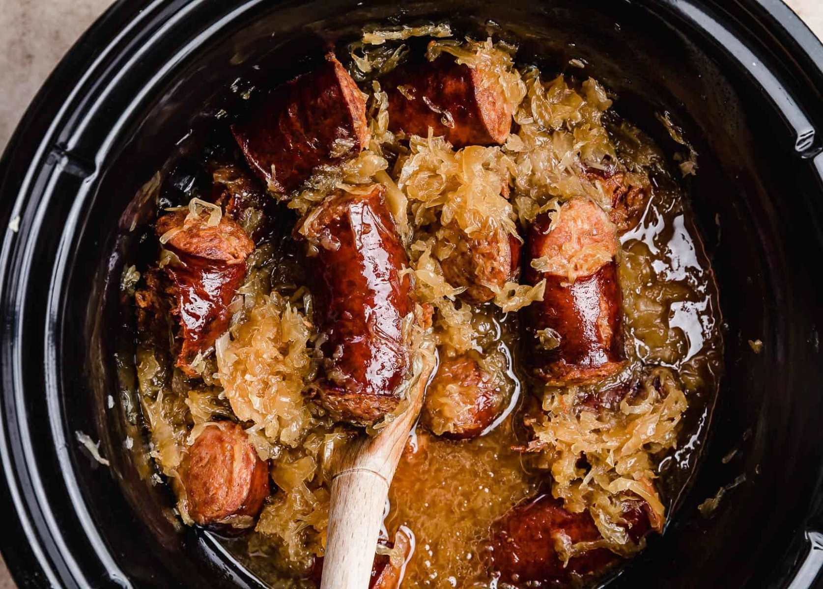 Delicious Slow Cooker Kielbasa Sauerkraut With Apples For Easy Meal Prep